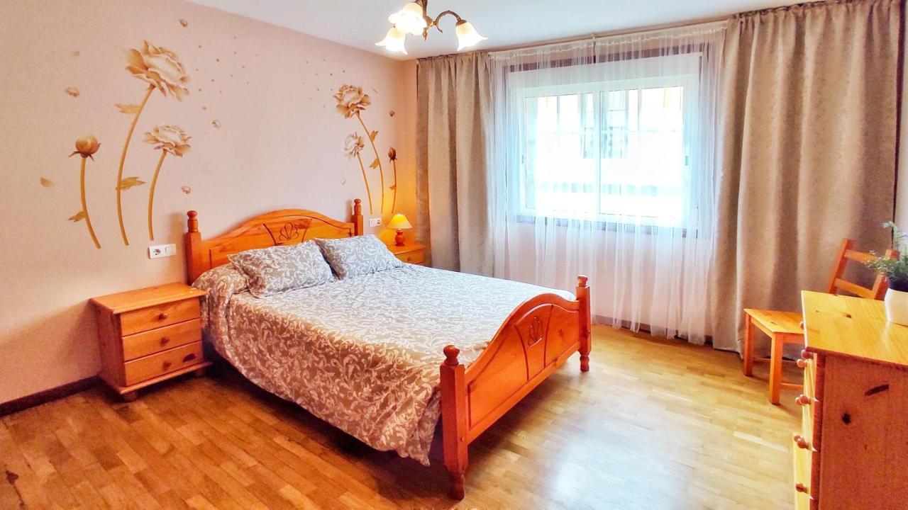 Apartamento Con Wifi En Casco Historico Betanzos Exterior photo